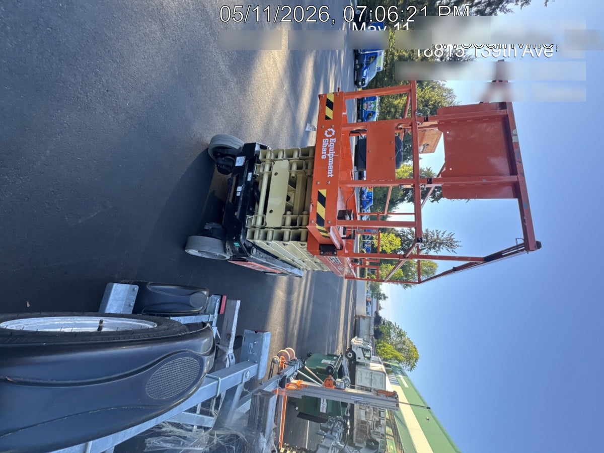 2022 JLG ES3246