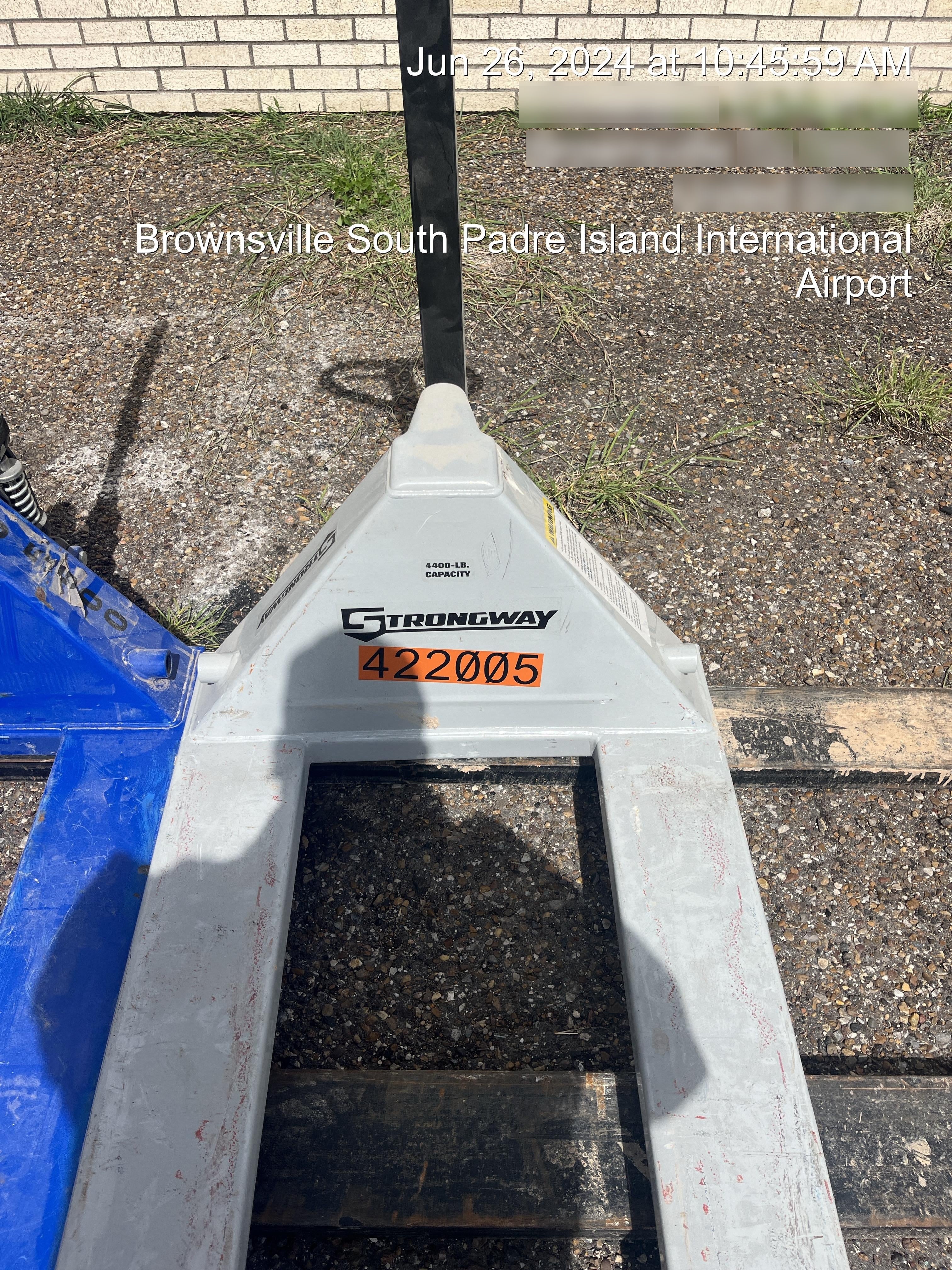 2022 STRONGWAY 4400 lb Pallet Jack