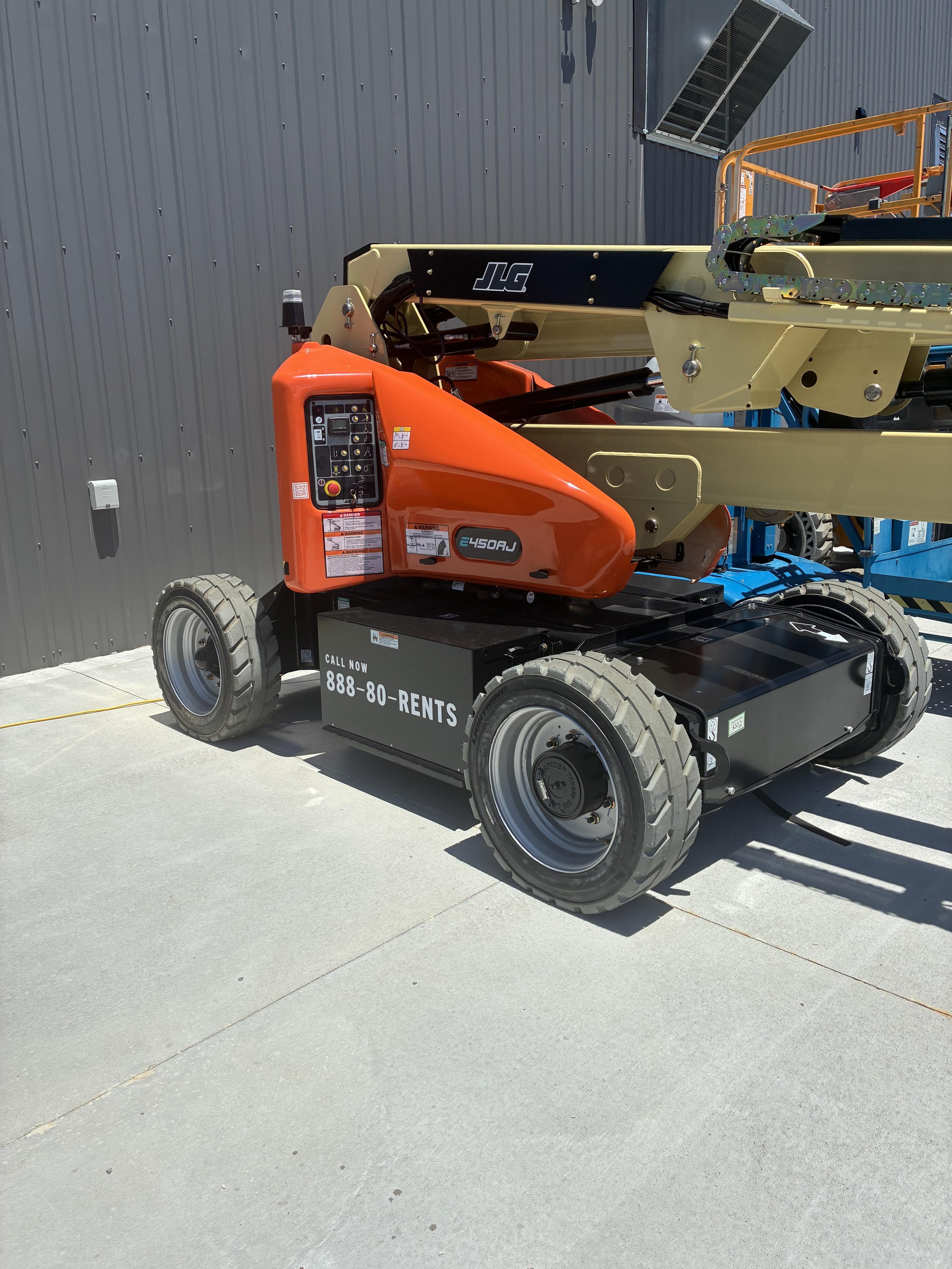 2026 JLG E450AJ