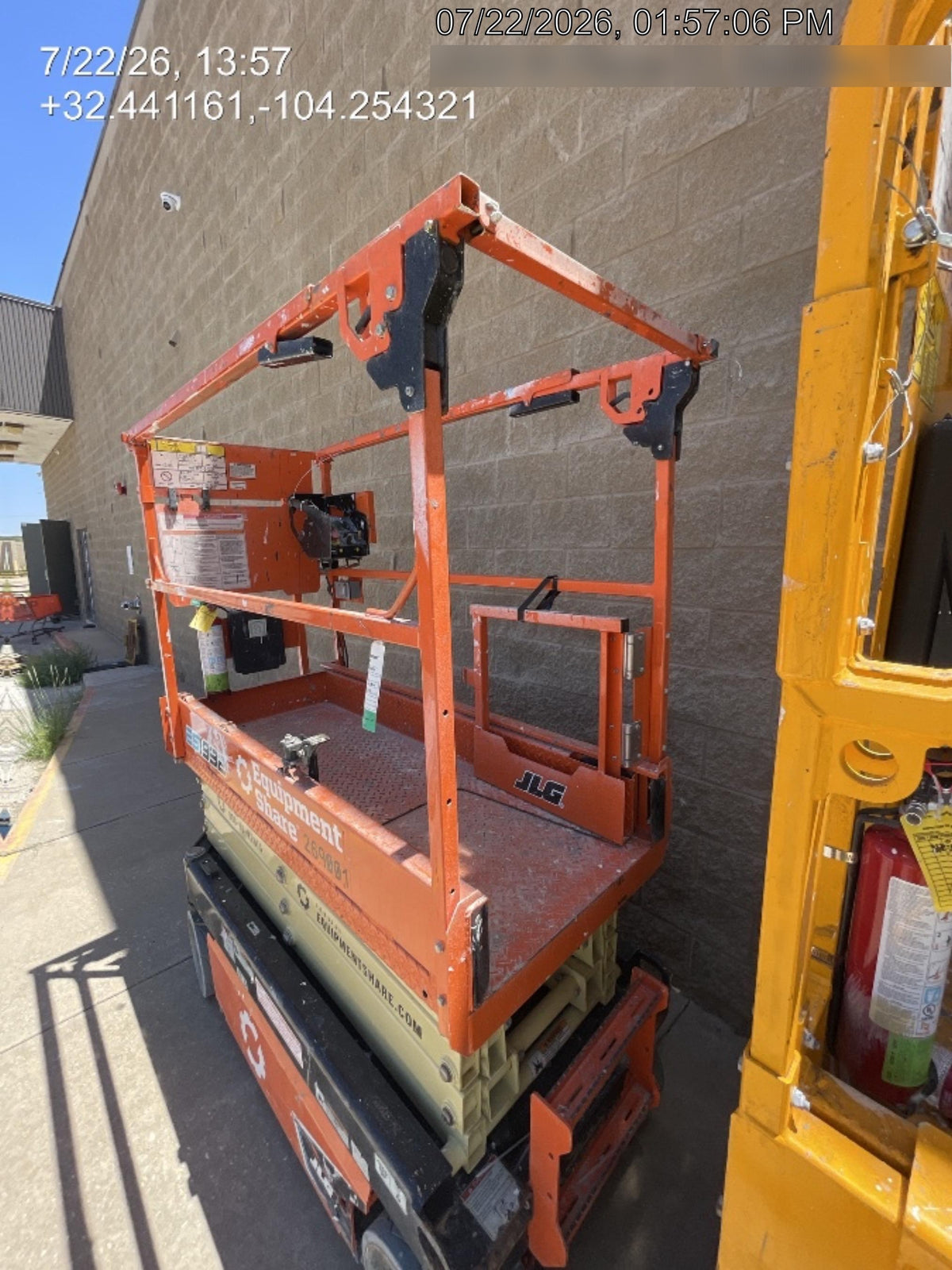 2022 JLG ES1932