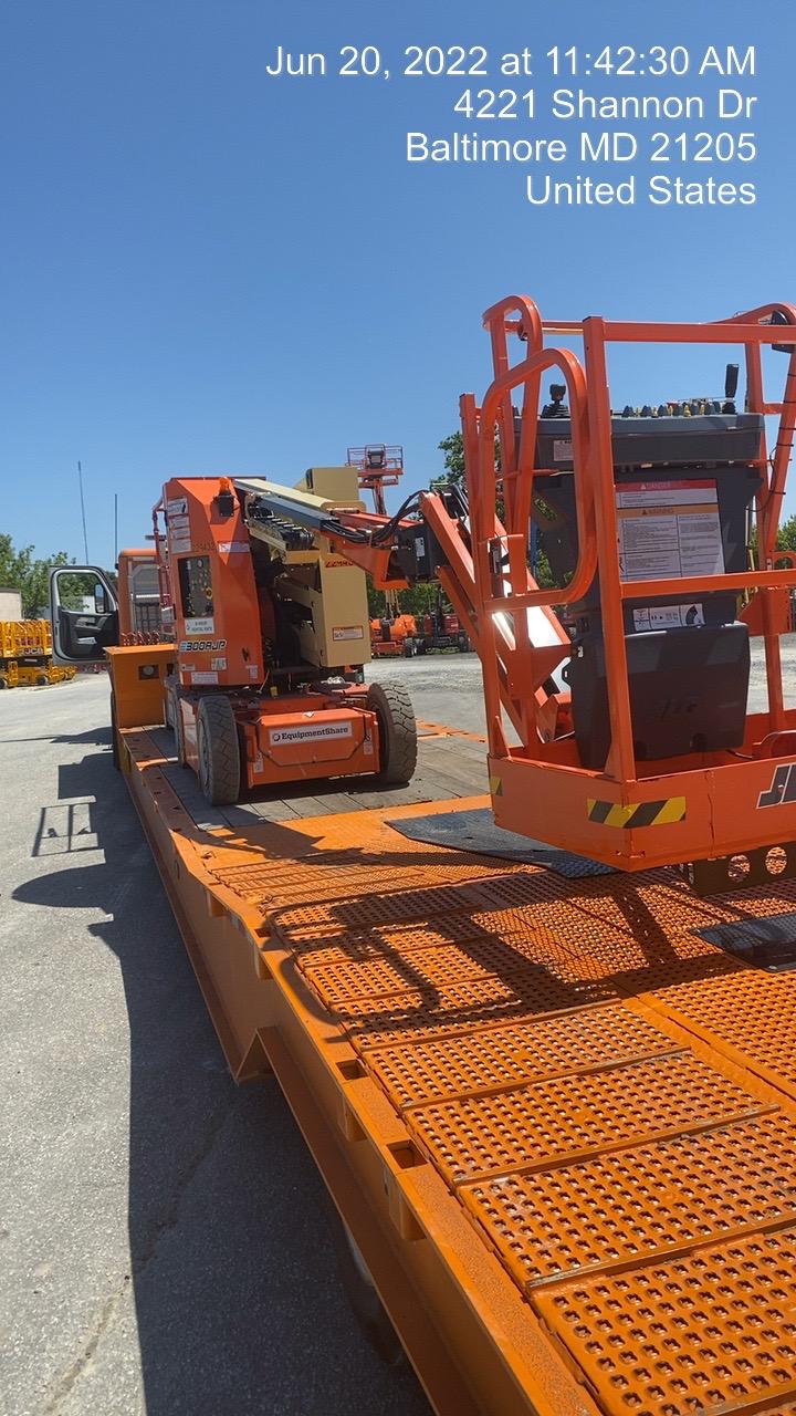2022 JLG E300AJP