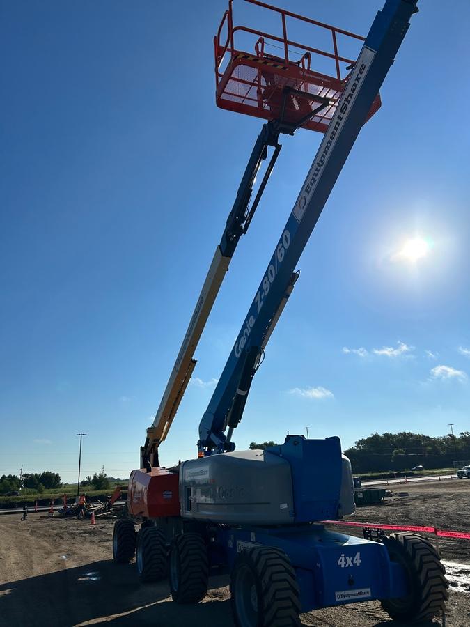 2025 JLG 800AJ
