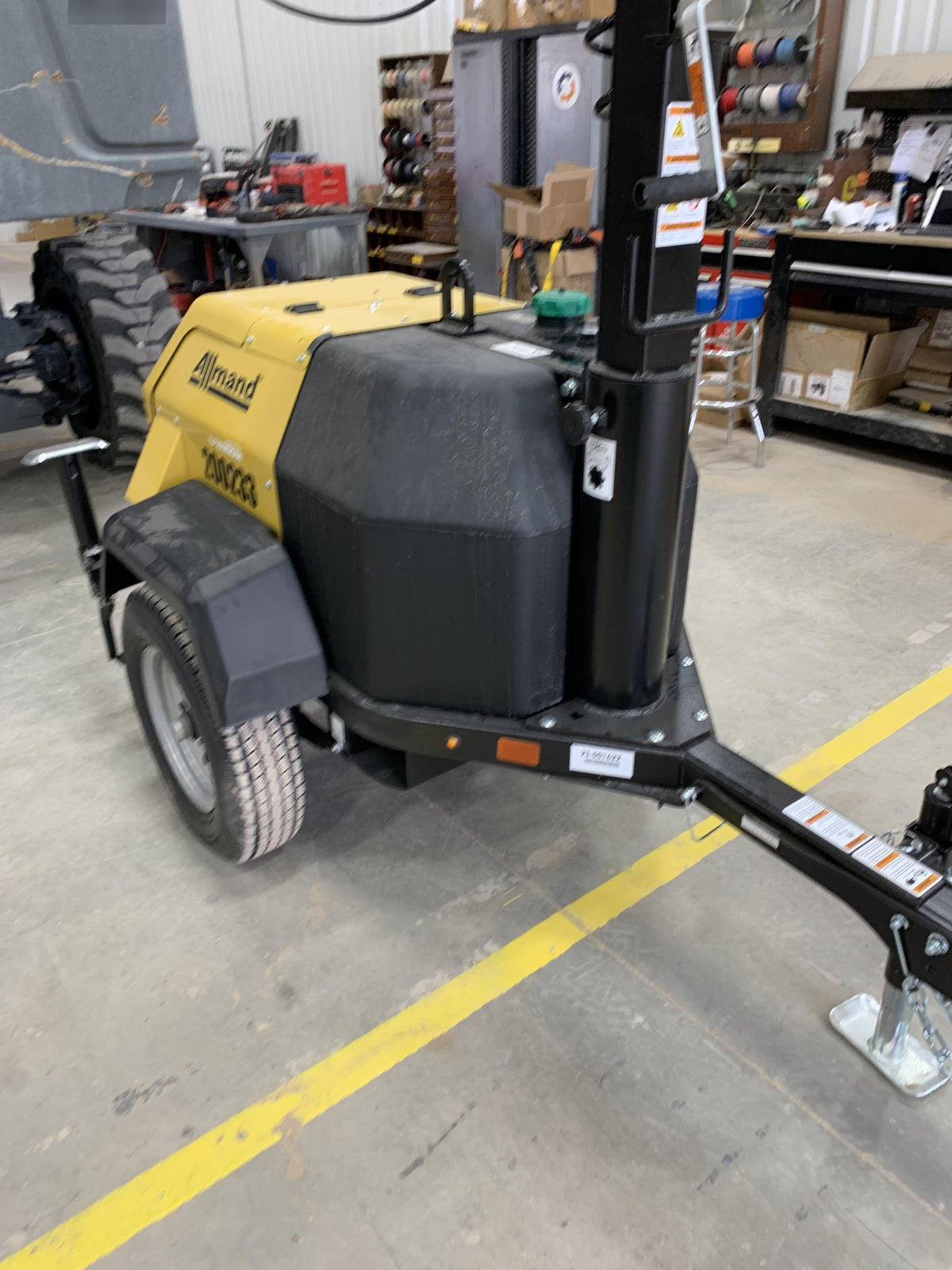 2022 ALLMAND NLV3GR