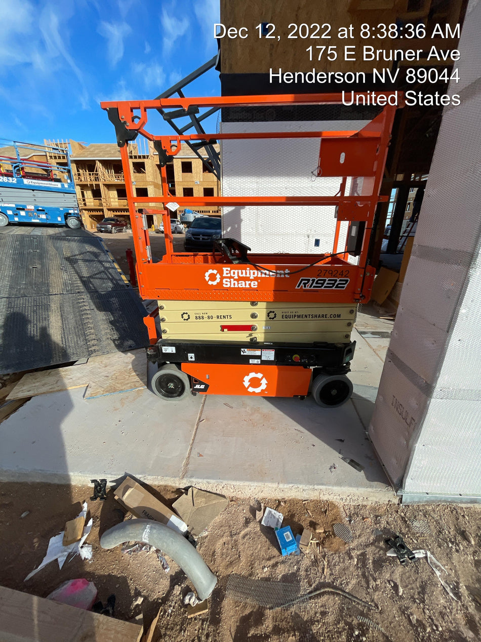 2022 JLG R1932