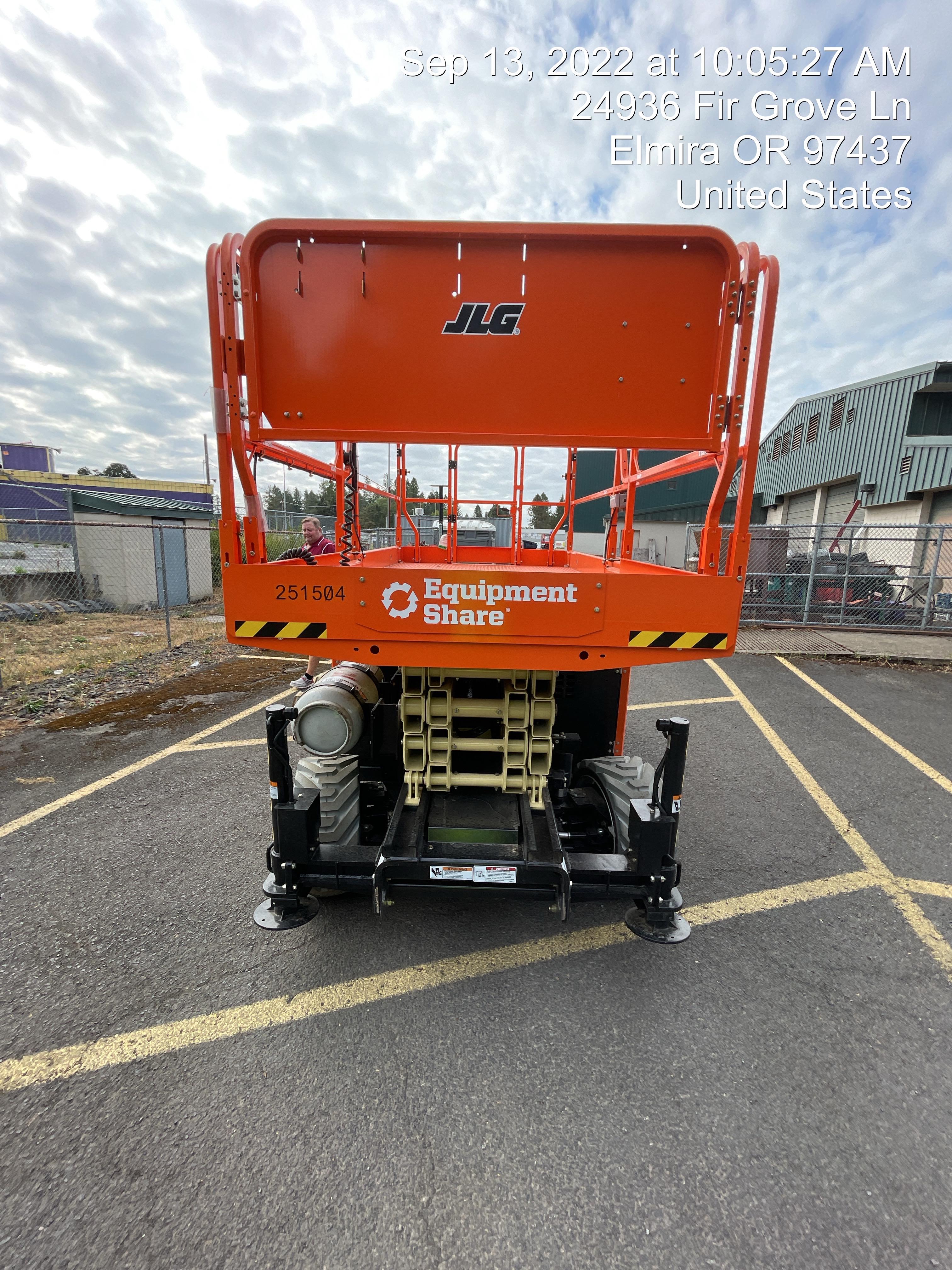 2022 JLG RT3369