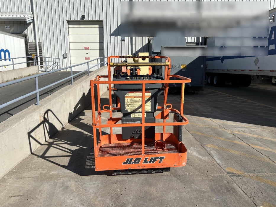 2019 JLG E400AJPN