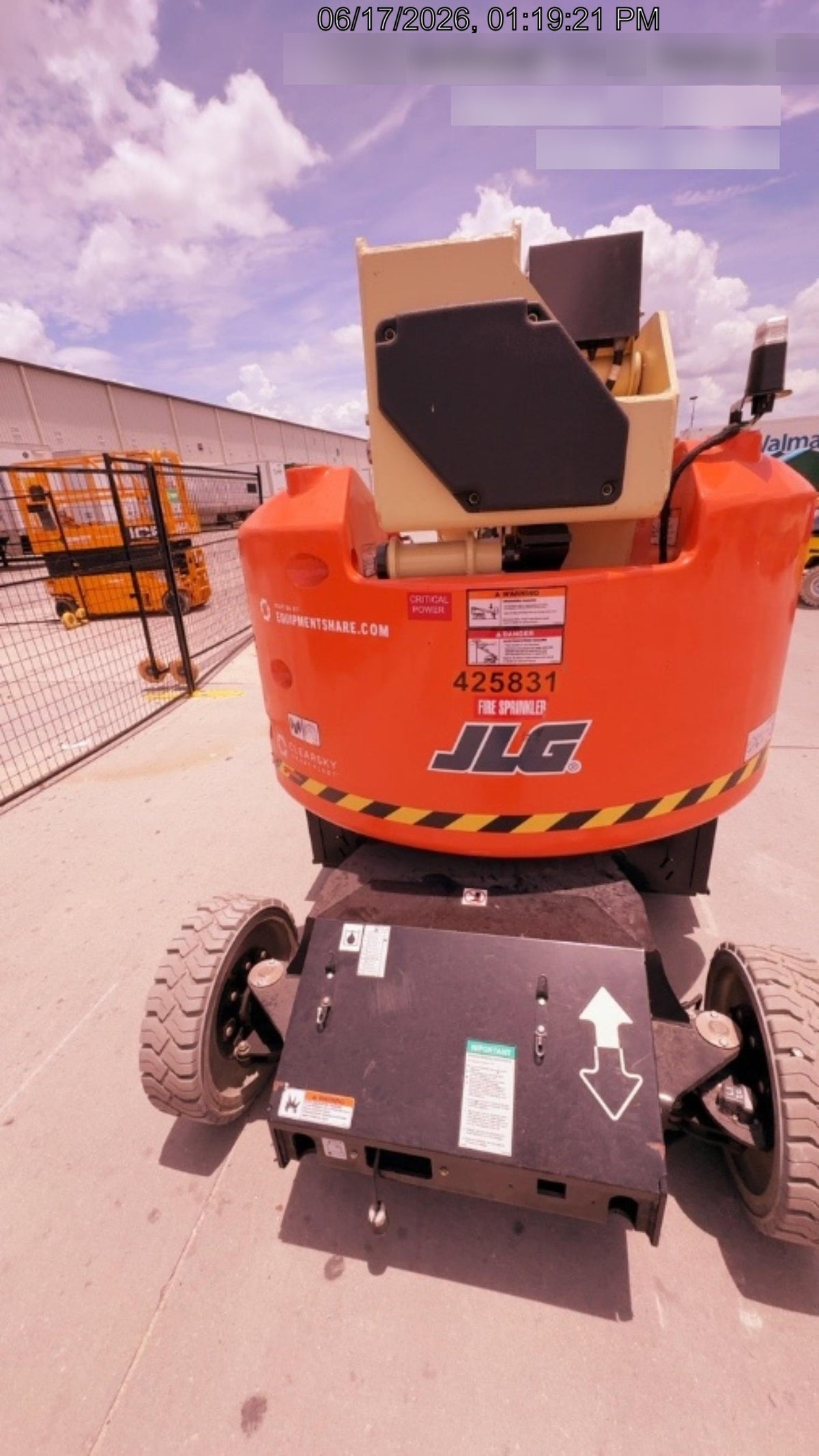2024 JLG E400AJP Narrow