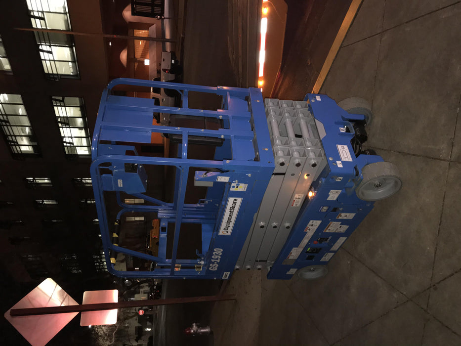 2019 Genie GS-1930 Half Height Swing Gate, 800W Inverter