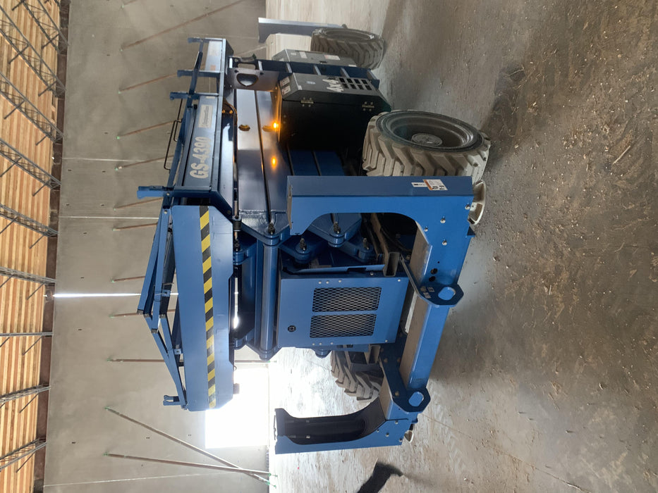 2020 GENIE GS-4390 RT