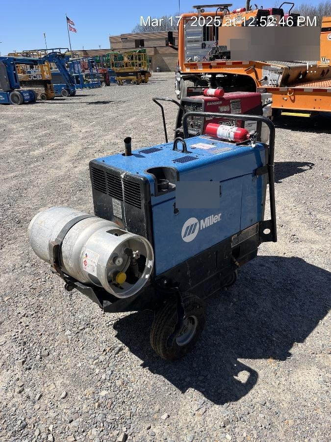 2019 Miller Electric BOBCAT 250 Standard w/Running Gear, Bracket, Hose