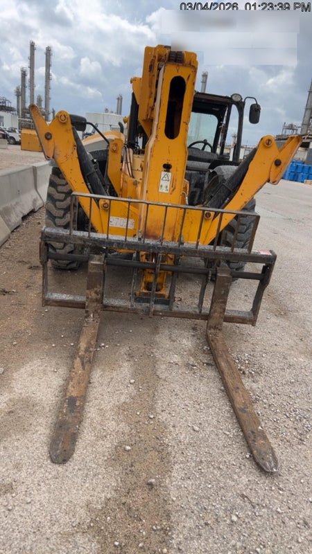 2019 JCB 510-56 Open ROPS, 74 HP, Solid Tires, Worklights, Beacon, Aux Hydraulics, Lifting Eye w/60" Carriage/60" Forks