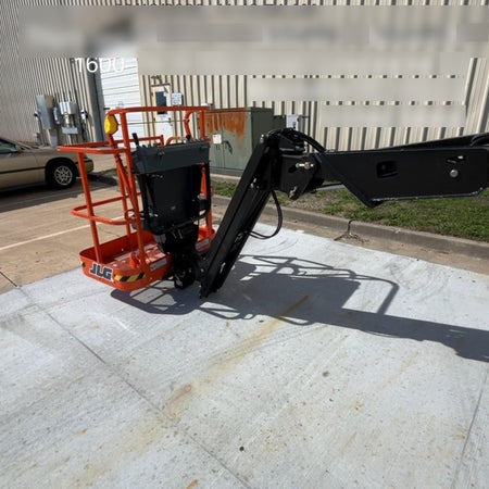 2025 JLG E400AJP Narrow