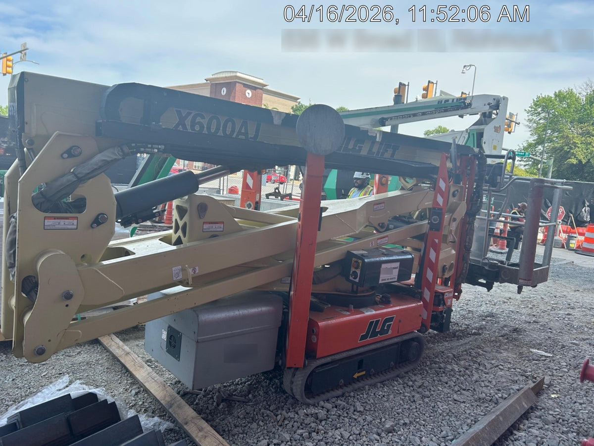 2019 JLG X600AJ