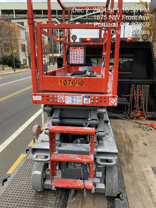 2020 Skyjack SJIII-3219 Solid NM Tires, Half height spring hinged entry gate, Dual Beacons, 800W Inverter