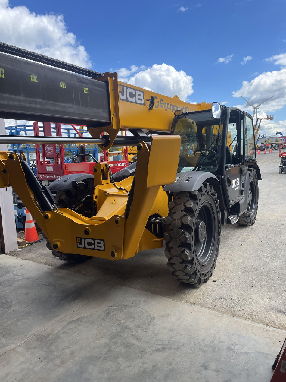 2025 JCB 512-56