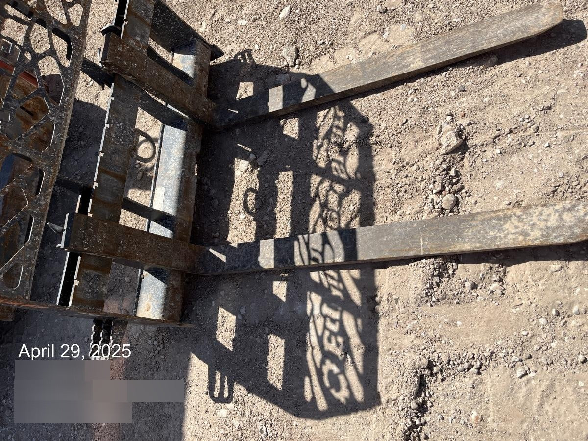 2021 PALADIN 48" Pallet Forks - Paladin
