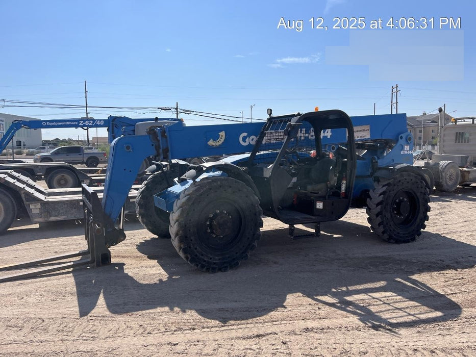 2018 Genie GTH-844 Genie GTH-844 w/Open ROPS, Solid Tires, beacon/work lights, 60" carriage/forks
