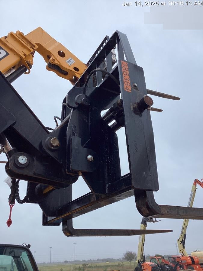 2024 JLG 1001242506