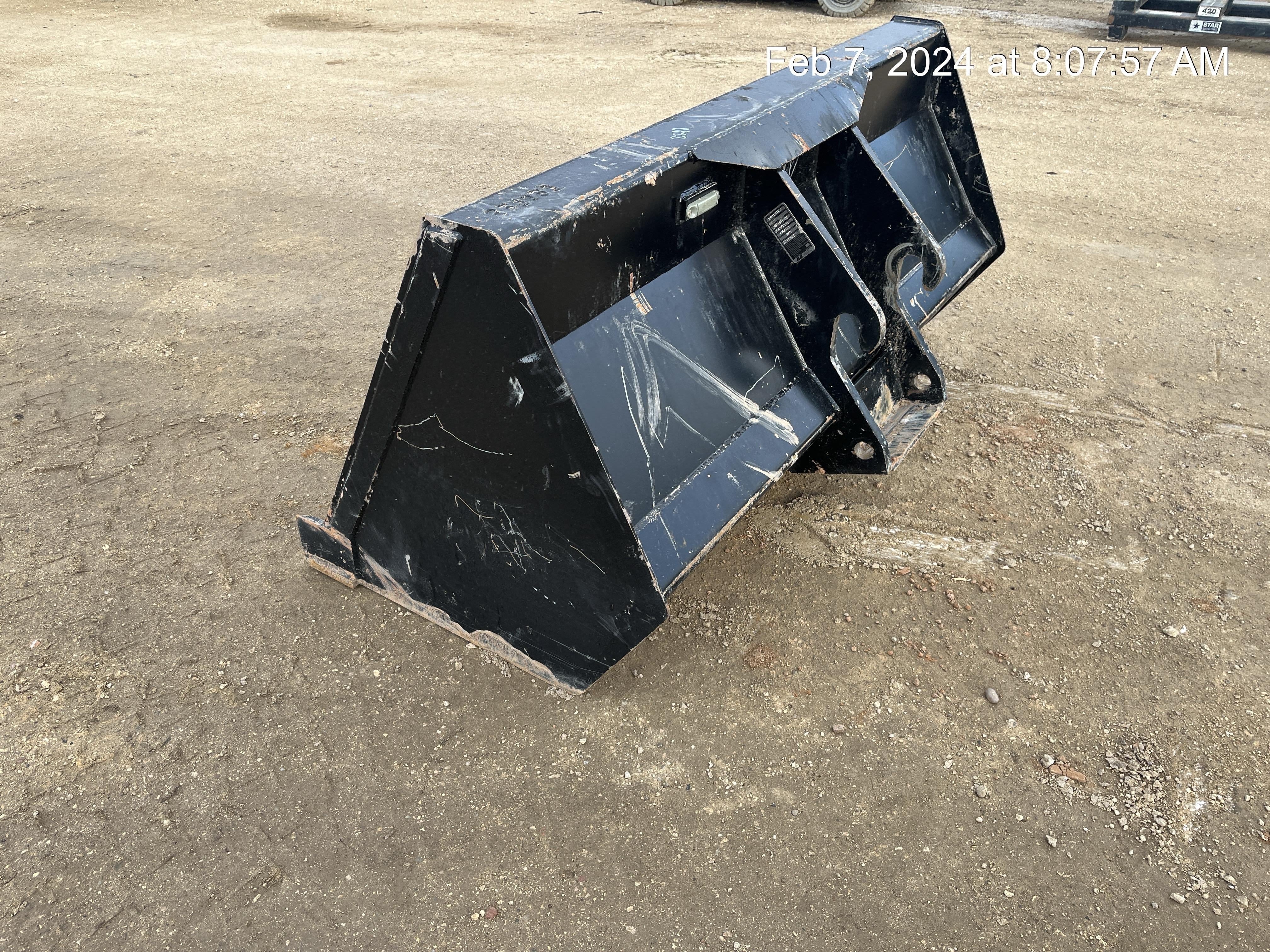 2023 JLG 1001100822