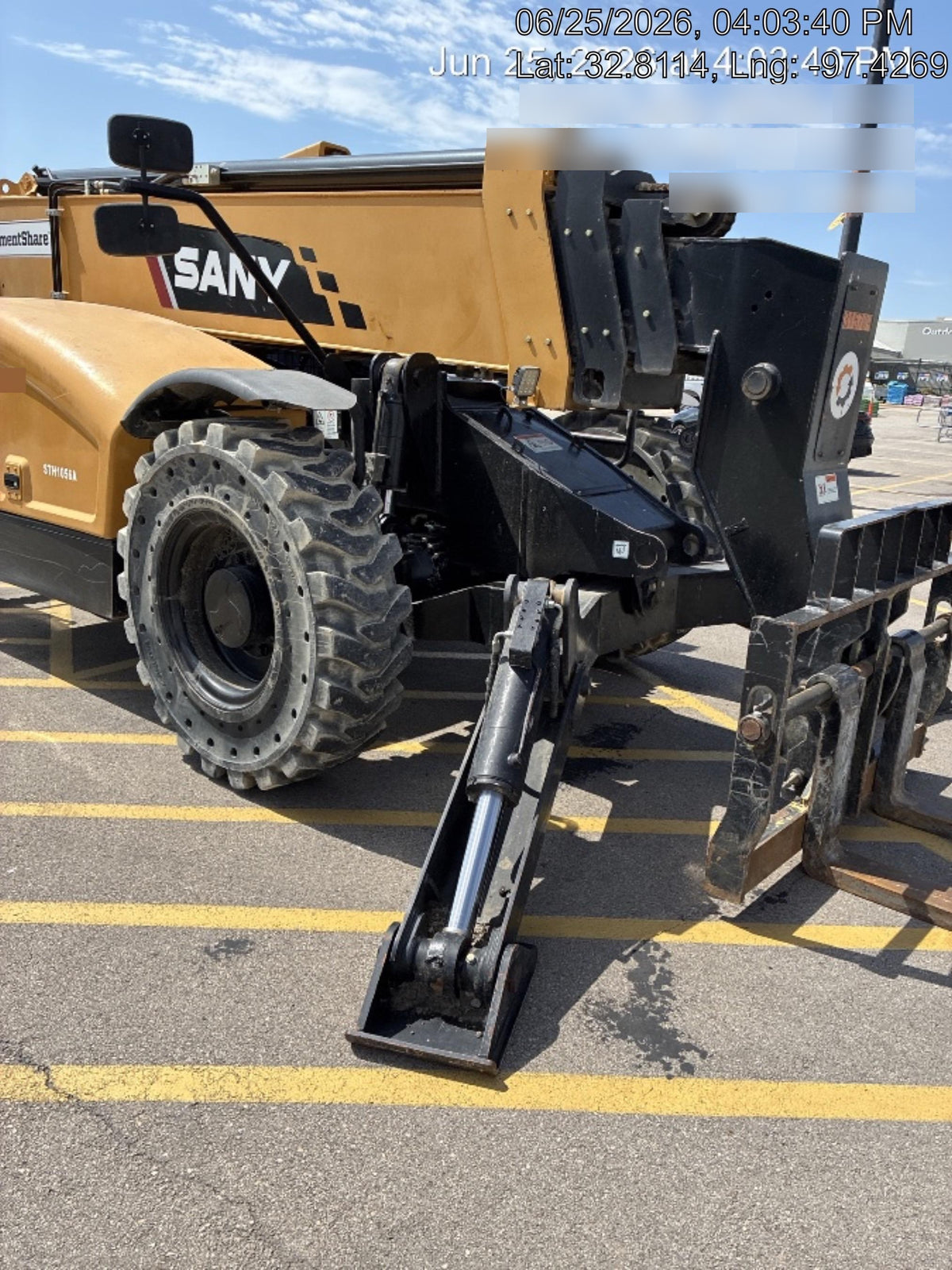 2023 SANY STH1056