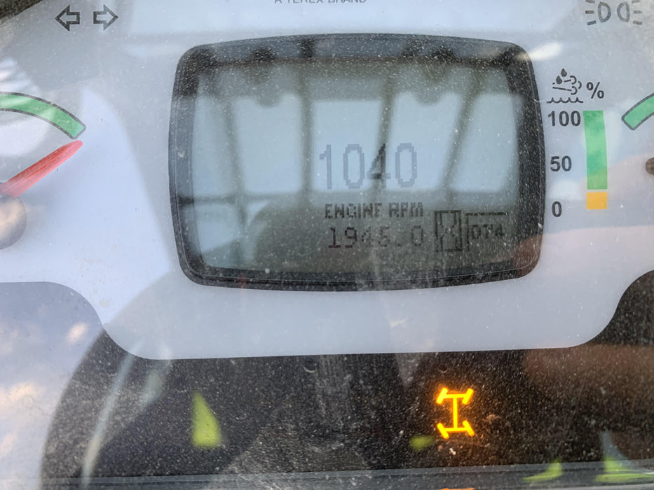 2018 Genie GTH-844 Genie GTH-844 w/Enclosed Cab w/HVAC, Work Lights, Solid Tires, Beacon, 60" Carriage and Forks