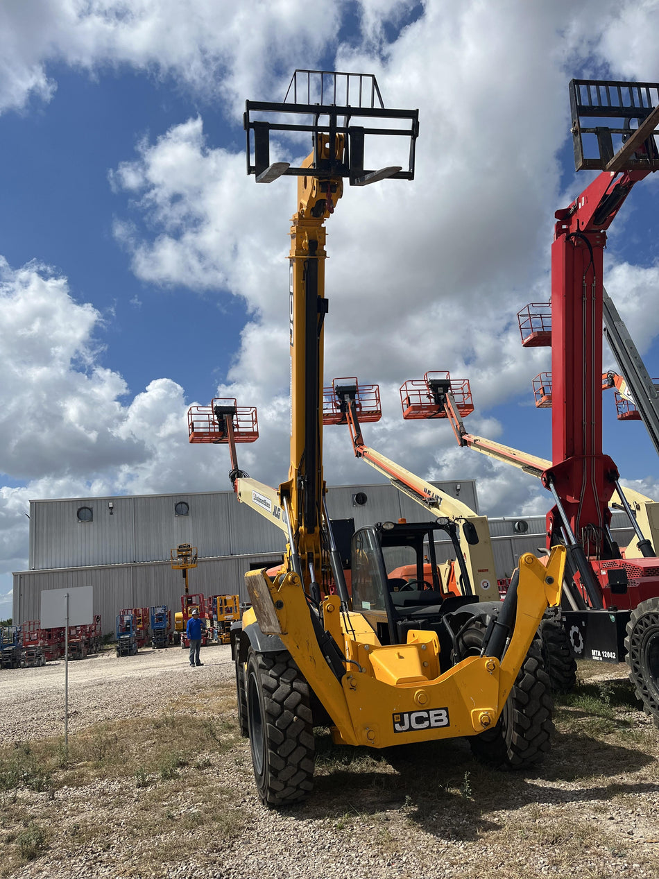 2023 JCB 514-56