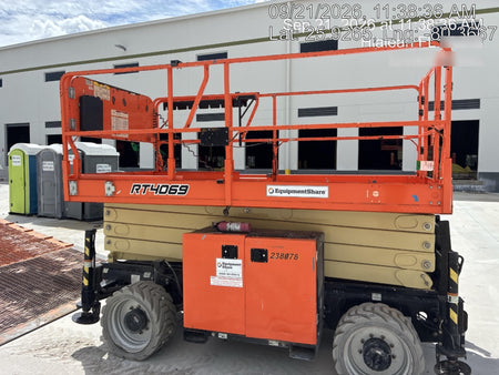 2022 JLG RT4069