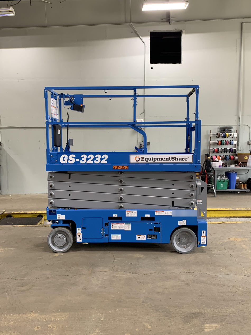 2022 GENIE GS-3232