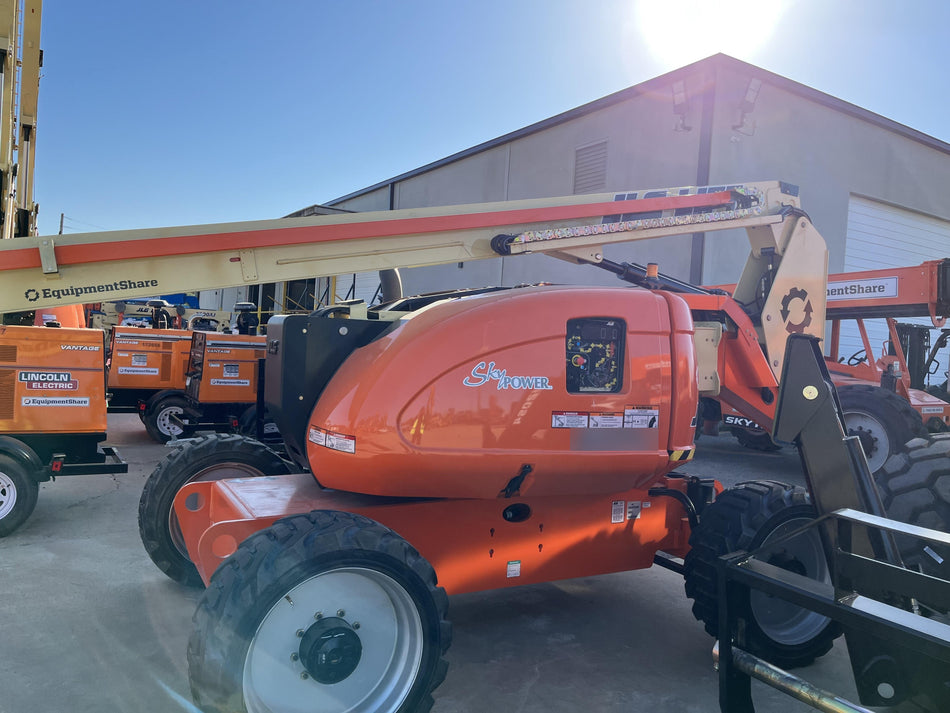 2023 JLG 600AJ