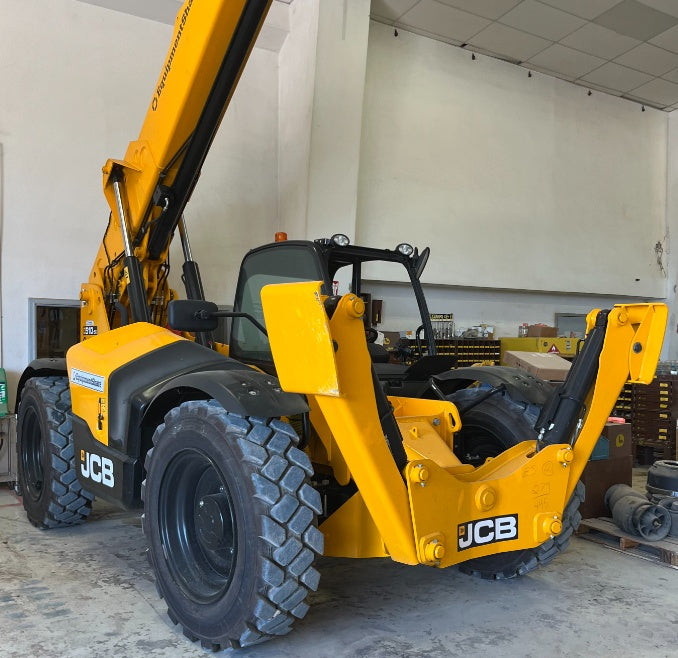 2023 JCB 510-56
