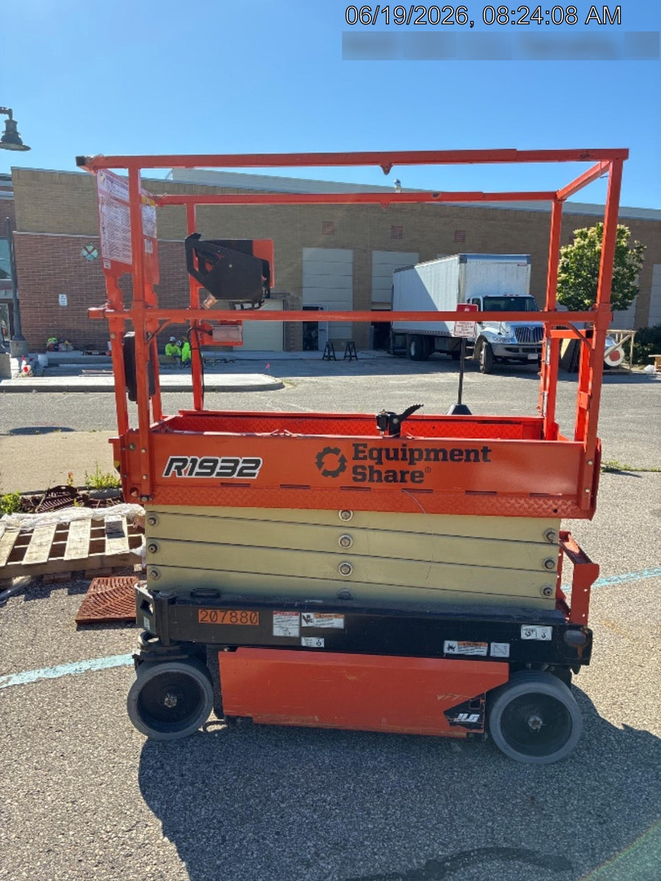 2022 JLG R1932