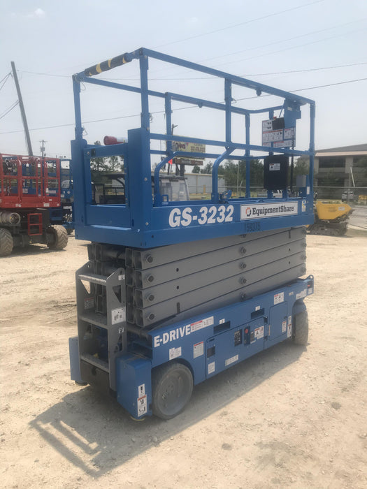 2021 GENIE GS-3232