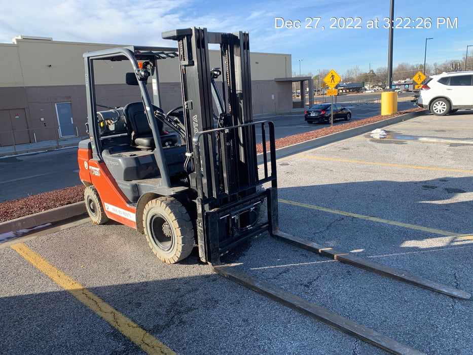 2022 TOYOTA 50-8FGU25