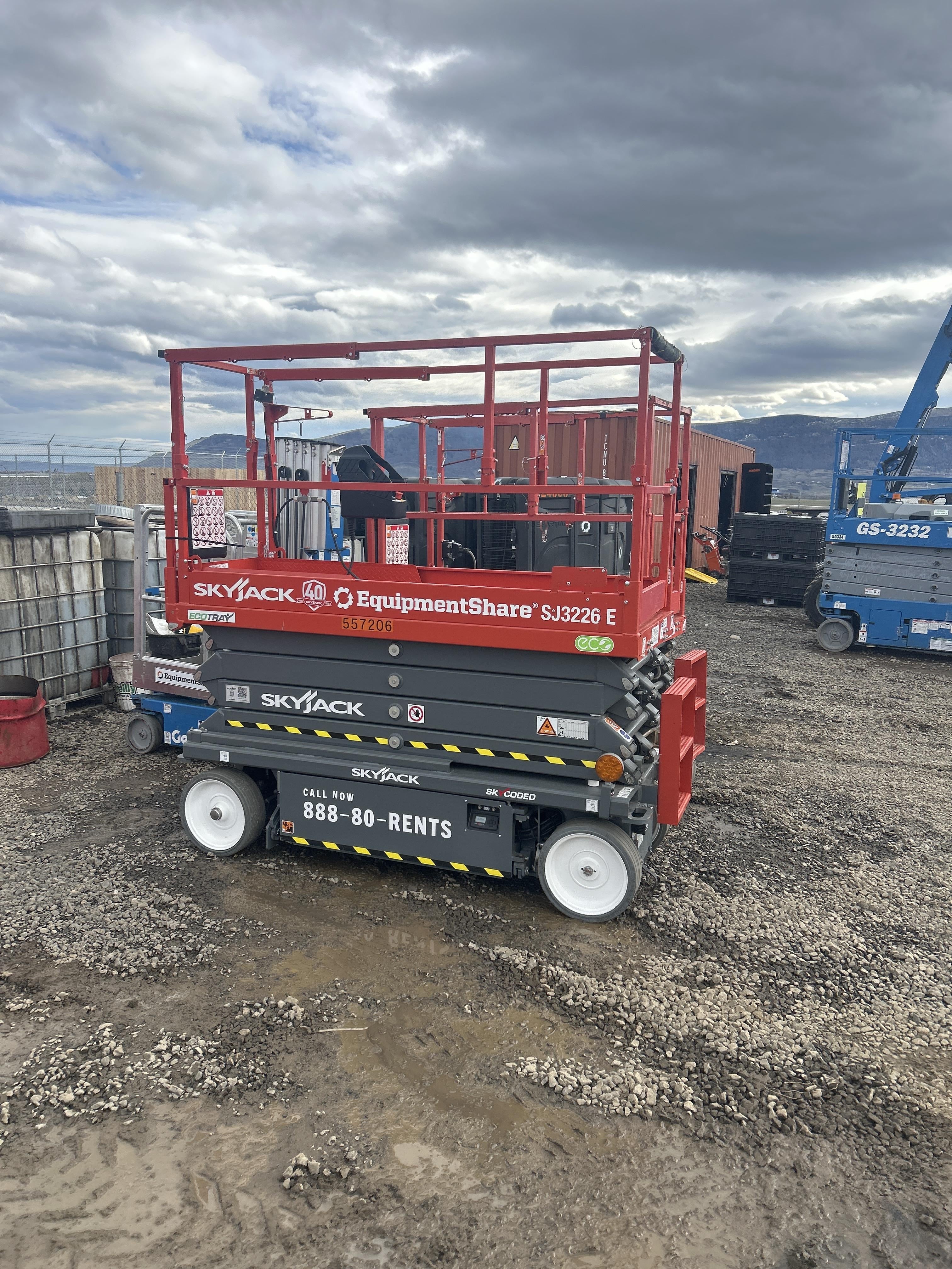 2025 SKYJACK SJ3226