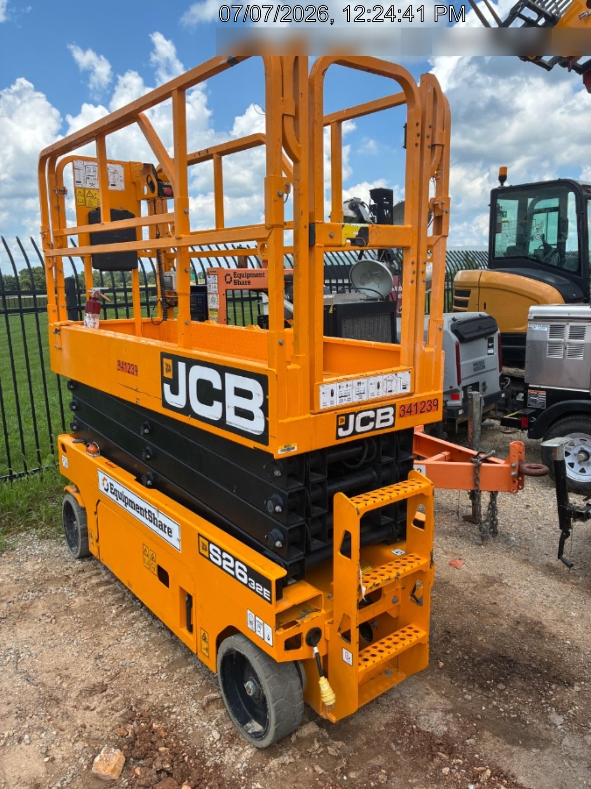 2022 JLG ES1932