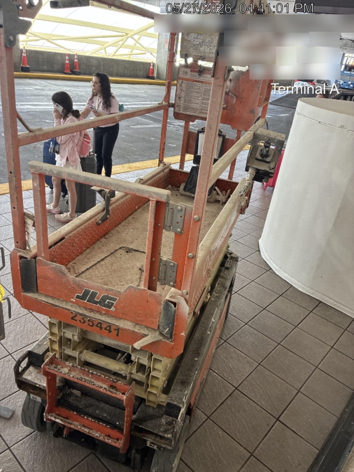 2022 JLG ES1932