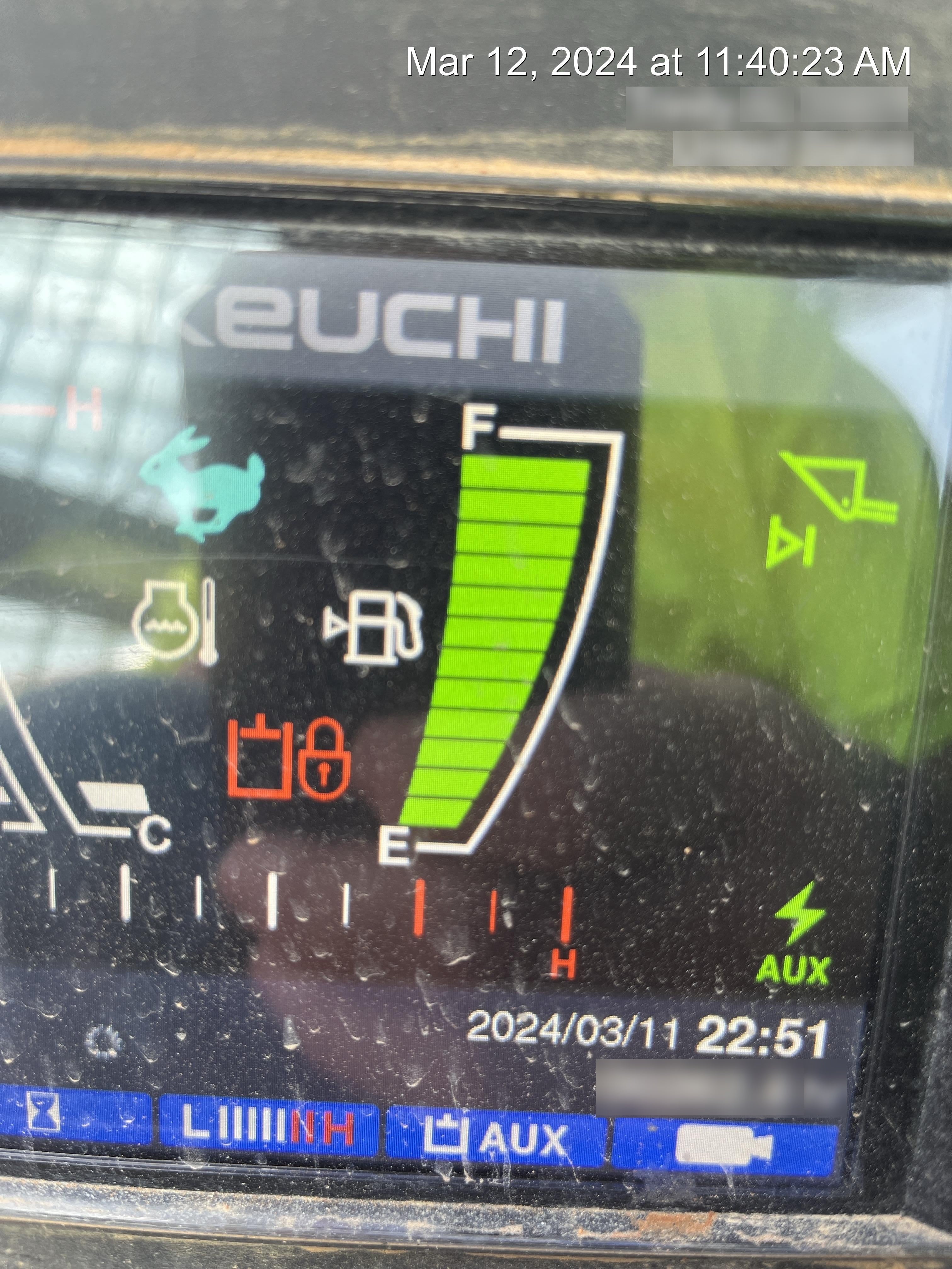 2023 TAKEUCHI TL10V2-CR