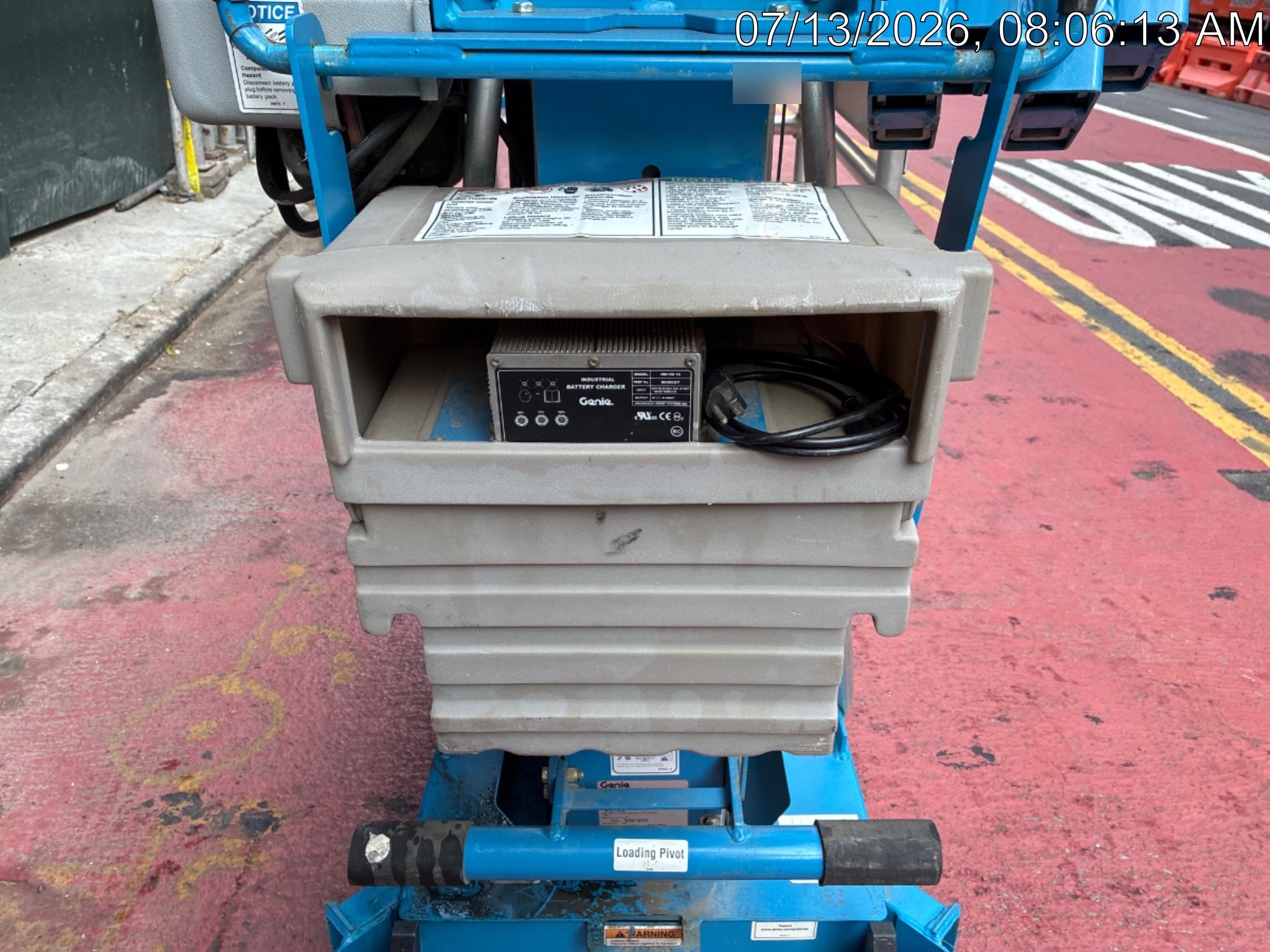 2019 GENIE AWP-30S
