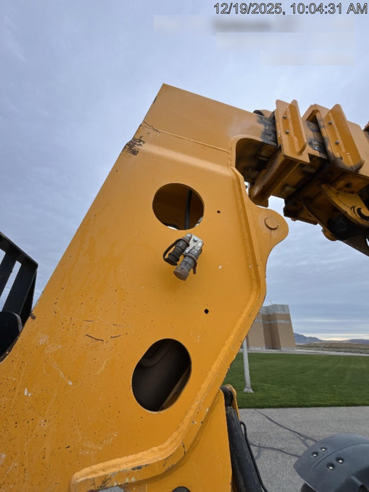 2020 JCB 512-56 Cab/Heat/Air, 109 HP, Solid Tires, STD Worklight, Beacon, Aux Hydraulics, Lifting Eye, Back up Alarm w/66" Carriage/60" Forks