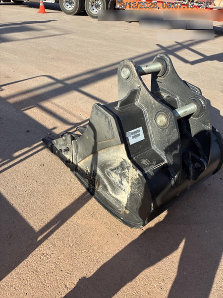 2026 RHINOX 36" Tooth Bucket - Rhinox