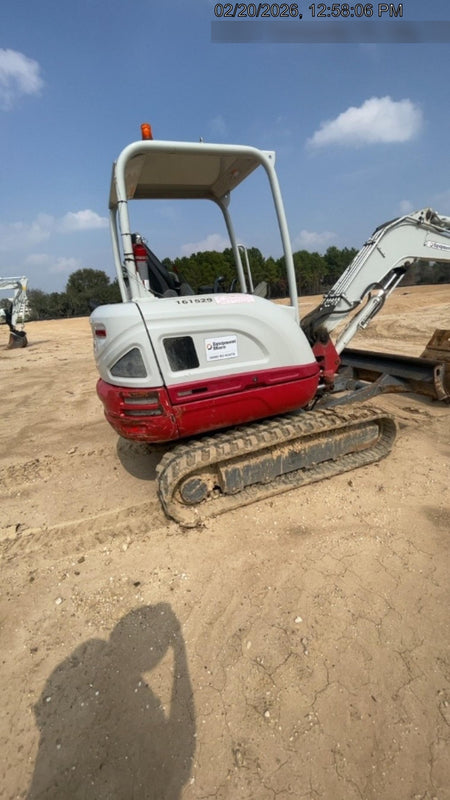 2021 TAKEUCHI TB235-2R