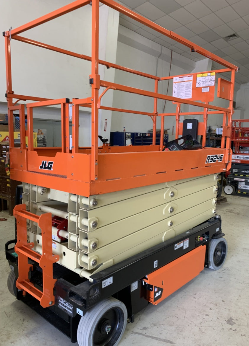 2022 JLG R3246
