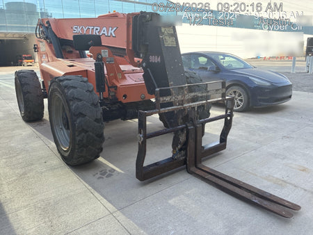 2018 Skytrak 8042 JLG Skytrak 8042, Solid Tires (shipping-Boss), Open ROPS, Beacon and Work Light Package