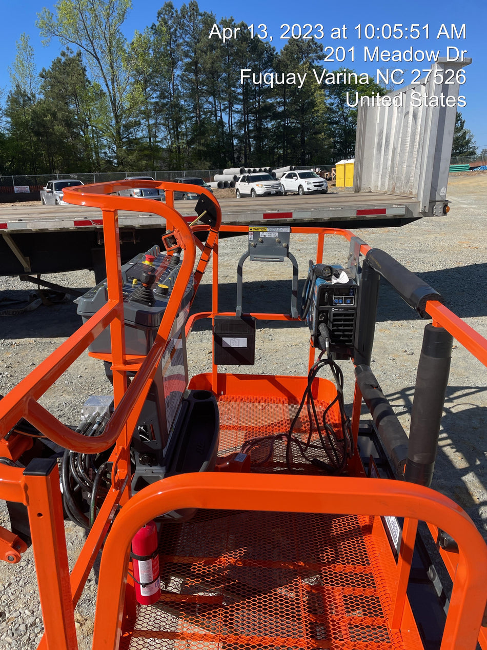 2023 JLG 660SJ