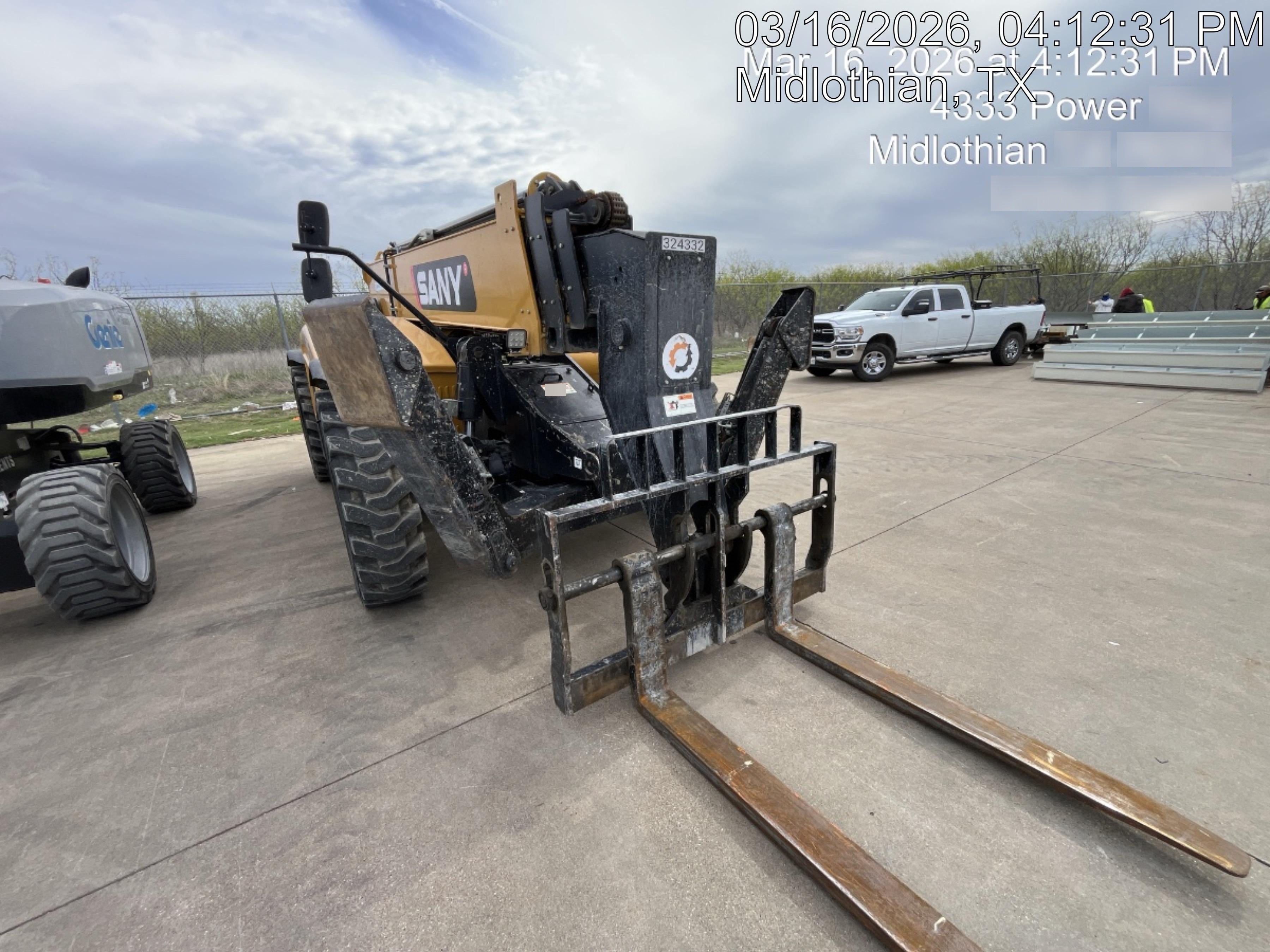 2023 SANY STH1056