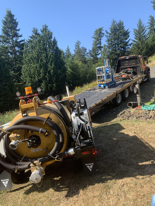 2022 VAC-TRON LP573XDT