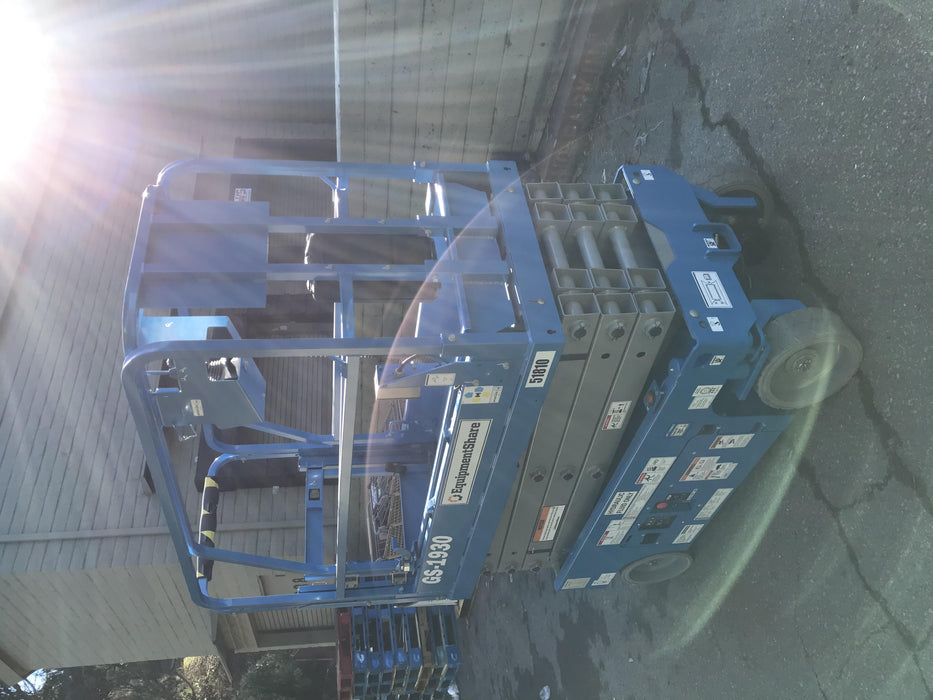 2019 Genie GS-1930 Half Height Swing Gate, 800W Inverter