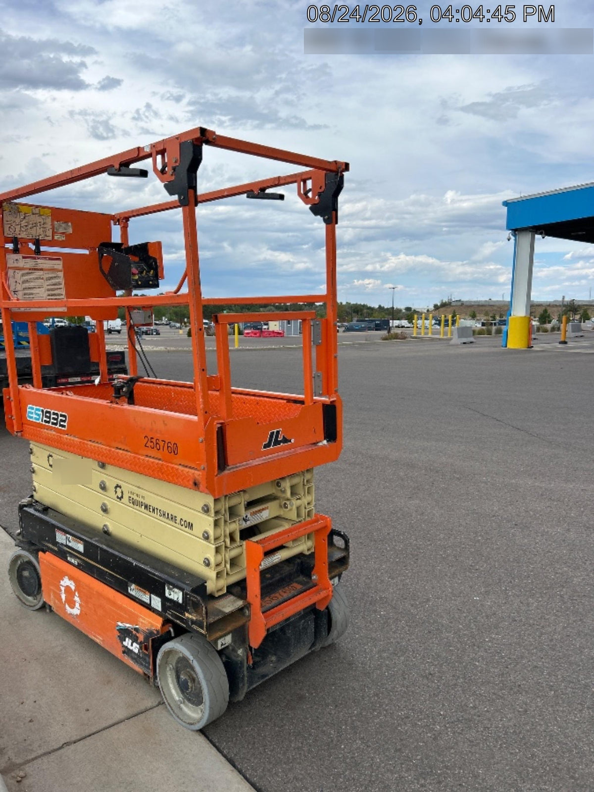 2022 JLG ES1932