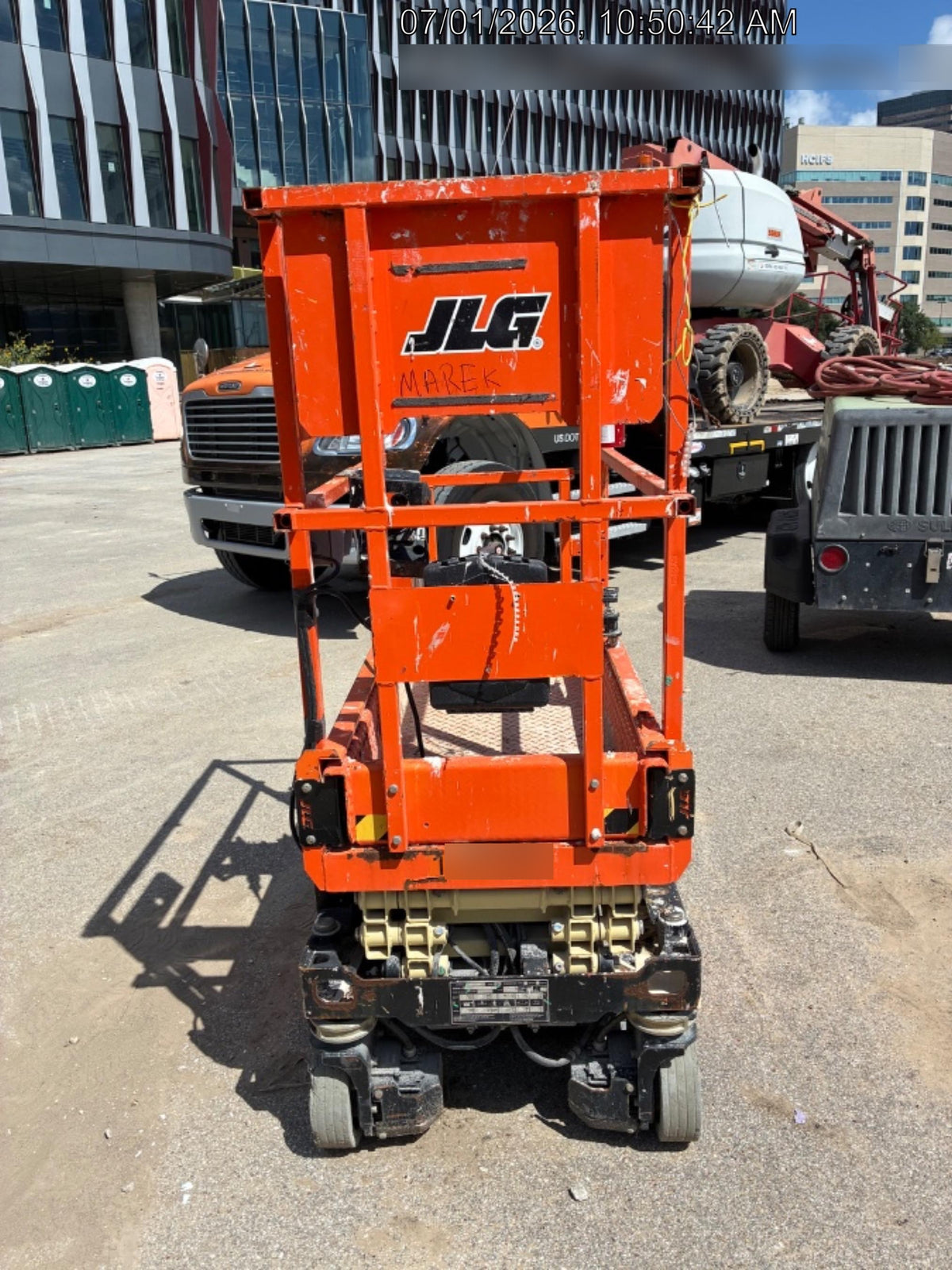 2021 JLG ES1330L