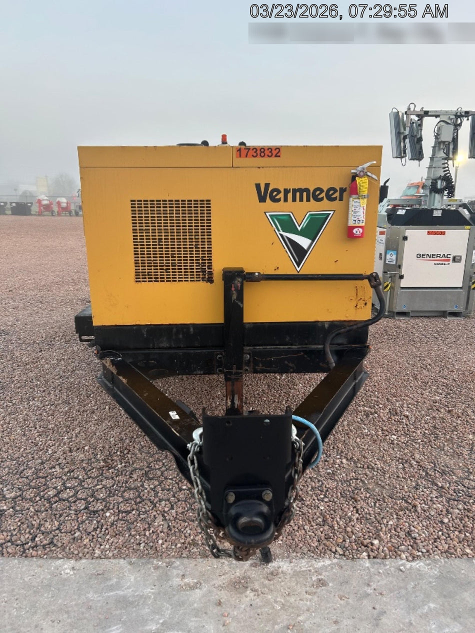 2021 Vac-Tron LP573XDT T4 Koehler Diesel Engine, 500 Gallon Debris Tank, x2 100 Gallon Water Tanks